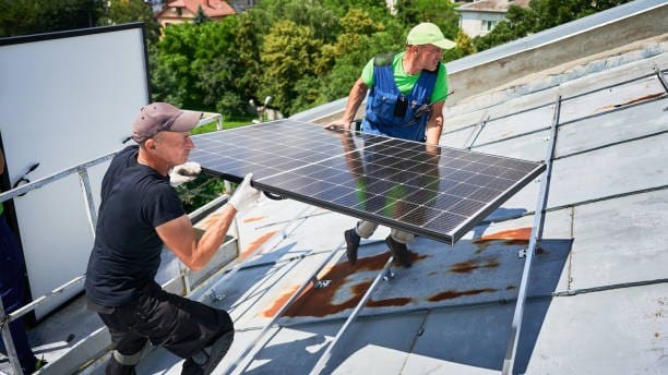 Can Commercial Solar Installers Reduce Carbon Footprint for Companies?